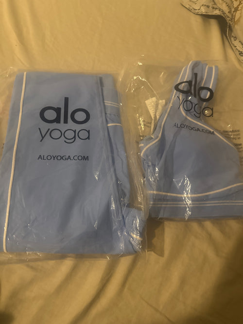 Light Blue (medium)